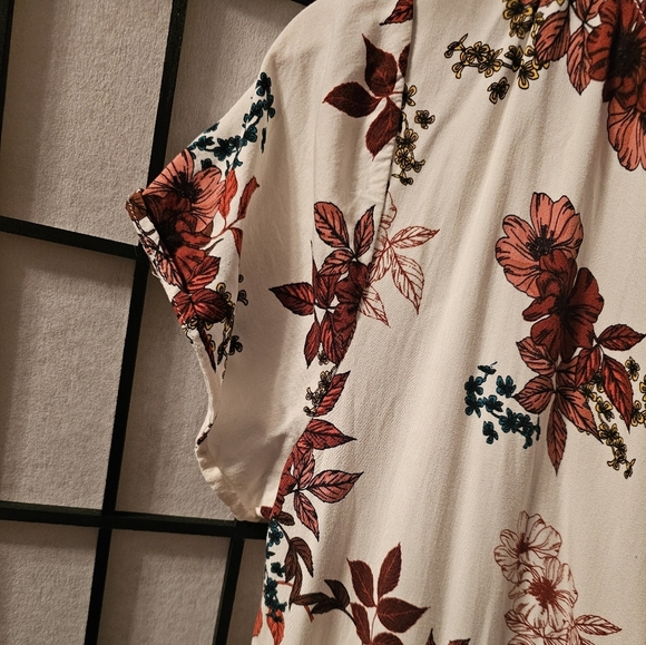 Torrid White Challis Pintuck Skater Floral Dress - Size‎ 2X - Picture 4 of 7